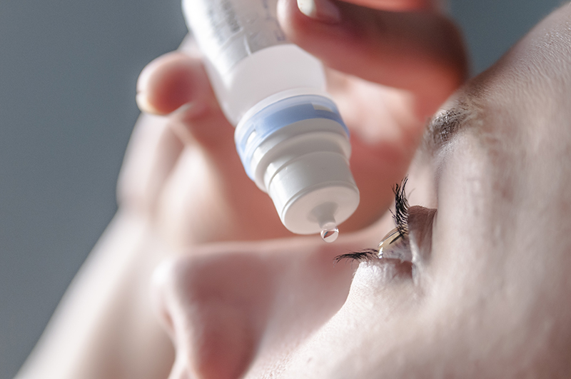 when to use warm eye compress for dry eyes